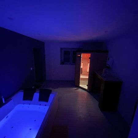 Detente Et Spa Pour Se Ressourcer Bullion Exteriör bild